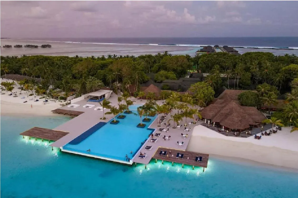 Villa Nautica, Paradise Island: photograph published by The Travel Book with this package